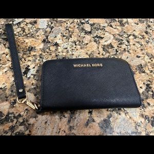 Michael Kors Wristlet Wallet/Phone holder